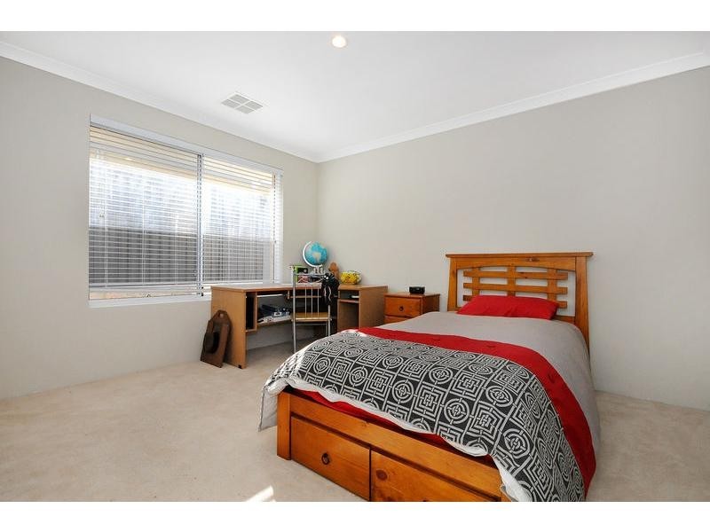 9 Hirani Link, Aveley WA 6069