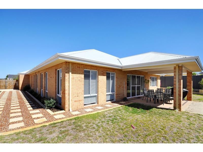 9 Hirani Link, Aveley WA 6069