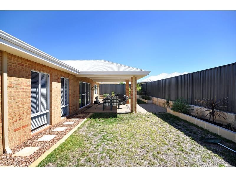 9 Hirani Link, Aveley WA 6069