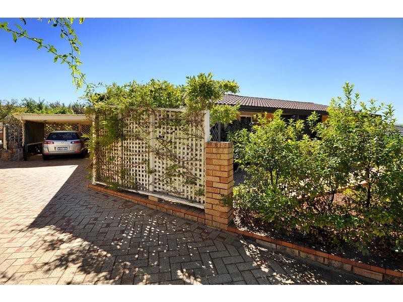 28A Halwest Way, Alexander Heights WA 6064