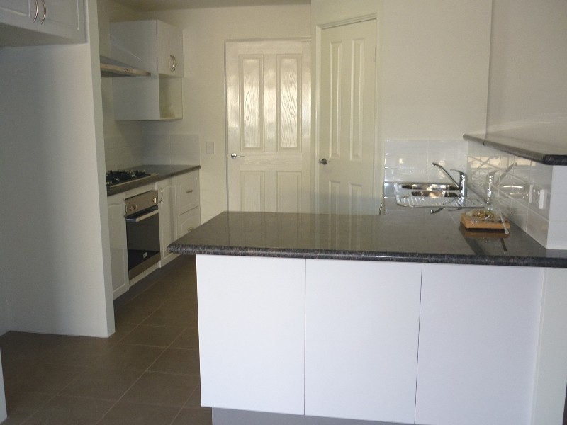 12 Vellum Loop, Aveley WA 6069