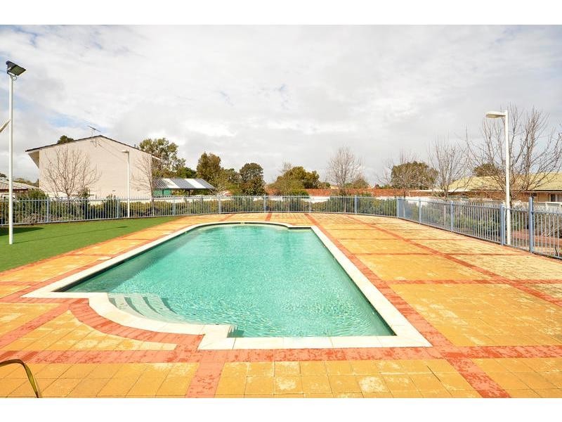 17C Hatfield Way, Girrawheen WA 6064
