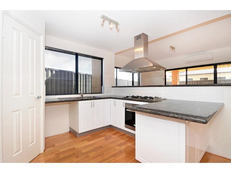 4 Vellum Loop, Aveley WA 6069