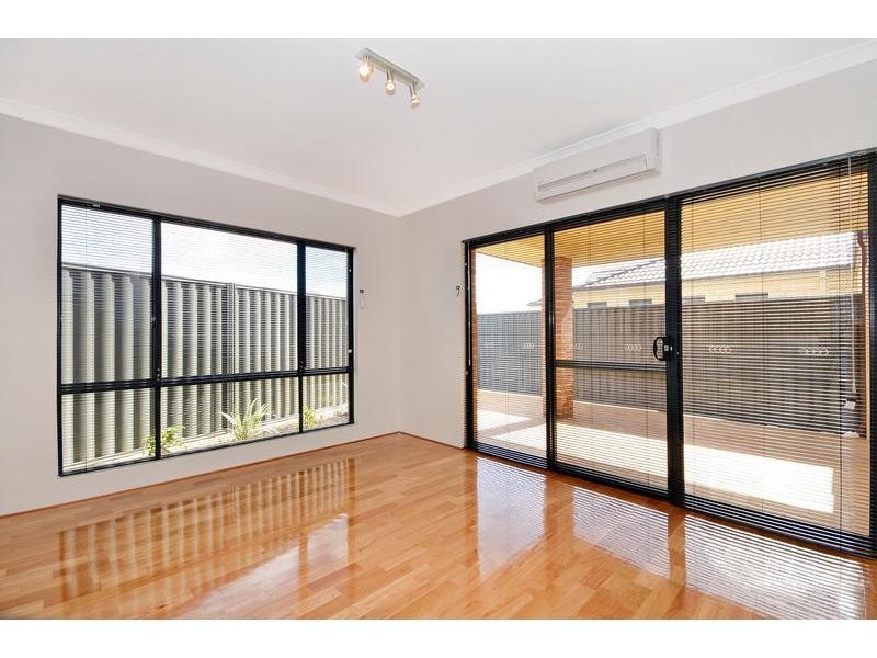 4 Vellum Loop, Aveley WA 6069