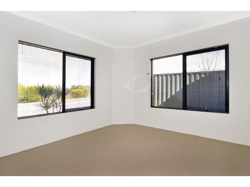 4 Vellum Loop, Aveley WA 6069