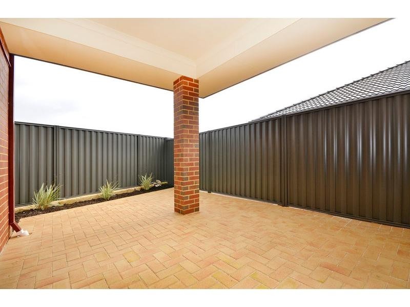 4 Vellum Loop, Aveley WA 6069