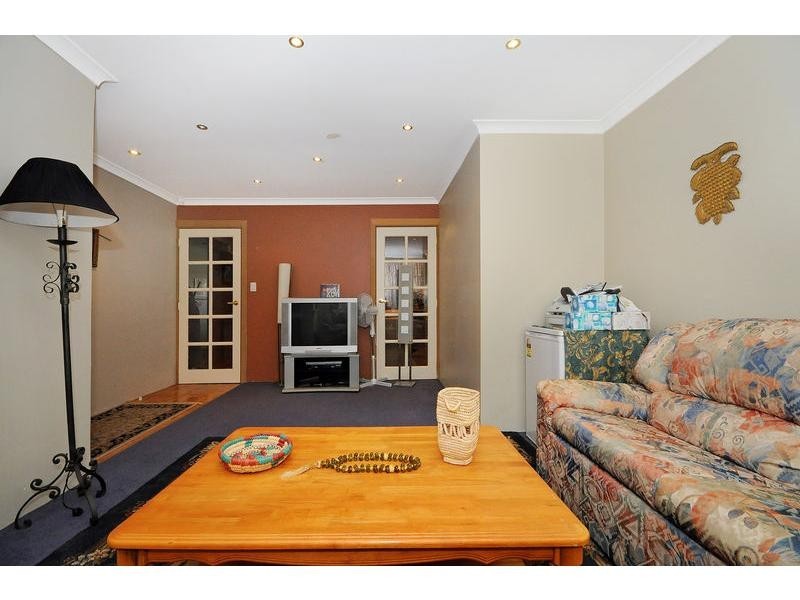 42 Cleveland Court, Marangaroo WA 6064