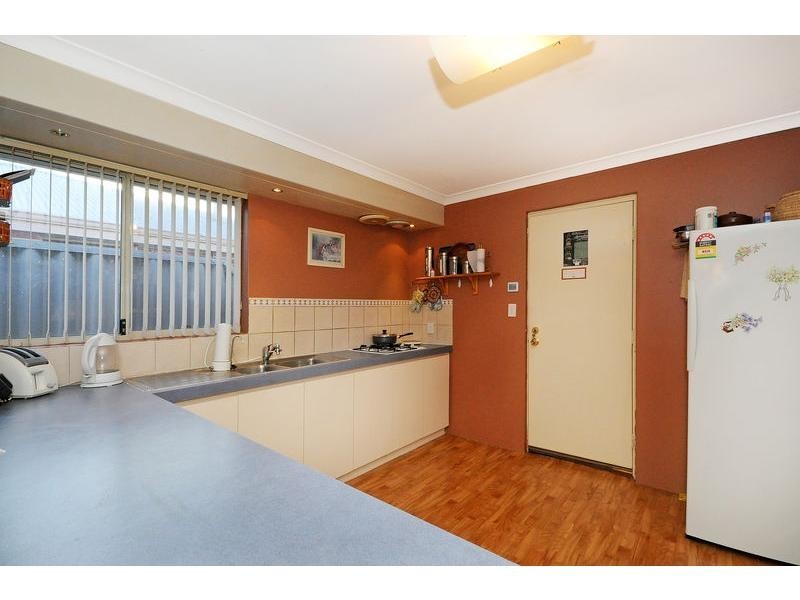 42 Cleveland Court, Marangaroo WA 6064