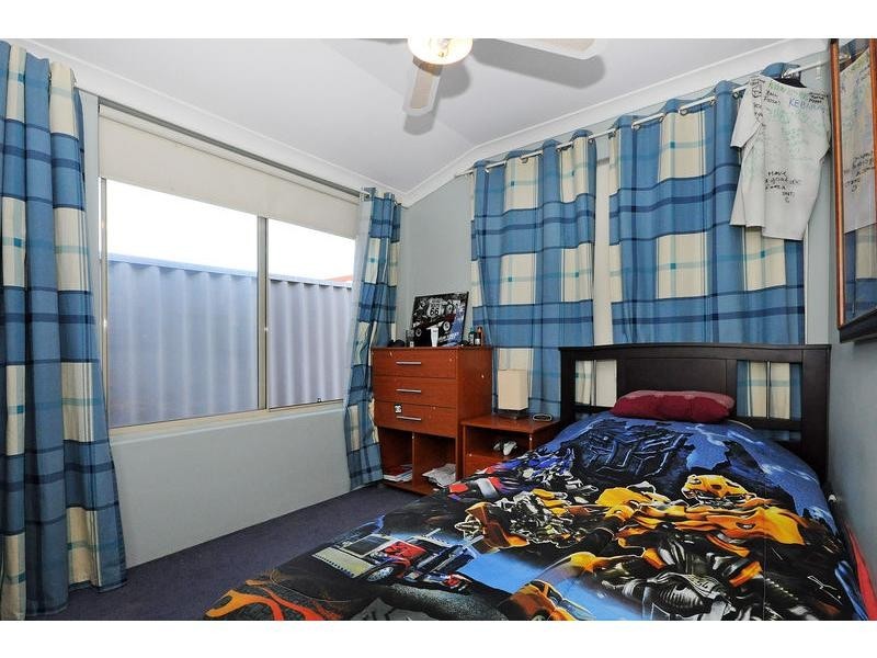 42 Cleveland Court, Marangaroo WA 6064