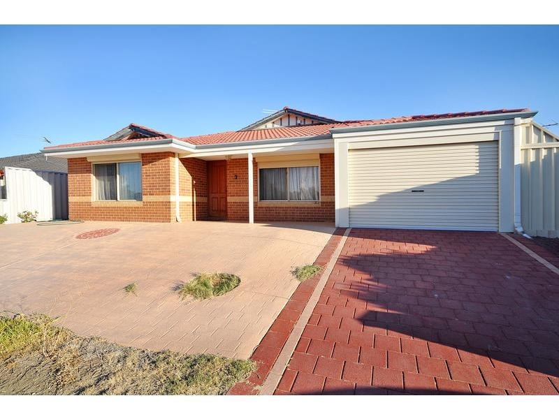 42 Cleveland Court, Marangaroo WA 6064
