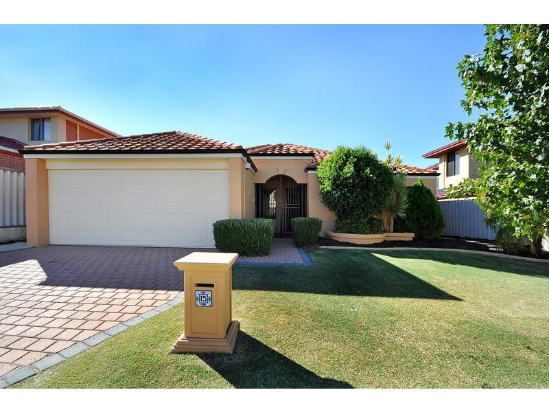 15 Dandenong Way, Alexander Heights WA 6064
