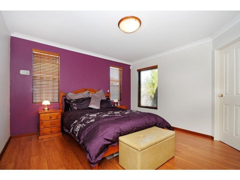 15 Dandenong Way, Alexander Heights WA 6064