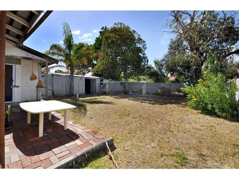 10 Wadhurst Street, Balga WA 6061