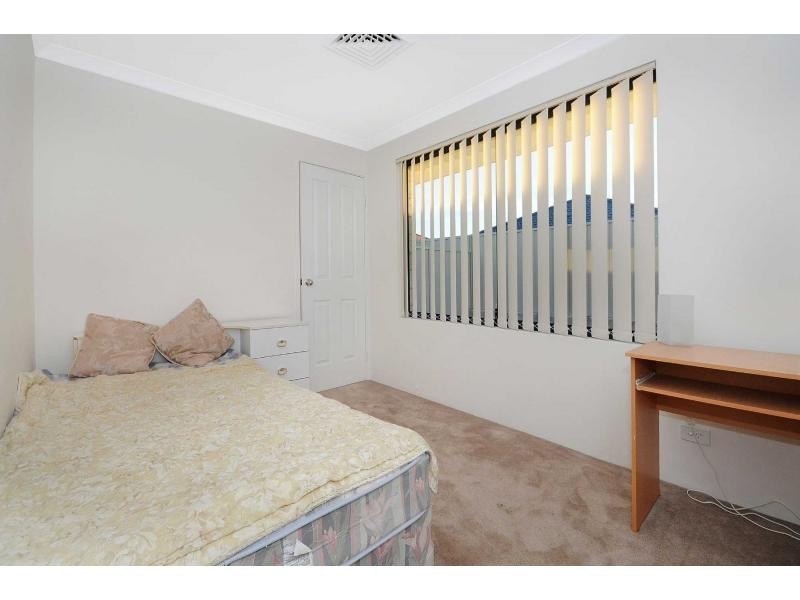 7 McNamara Place, Marangaroo WA 6064