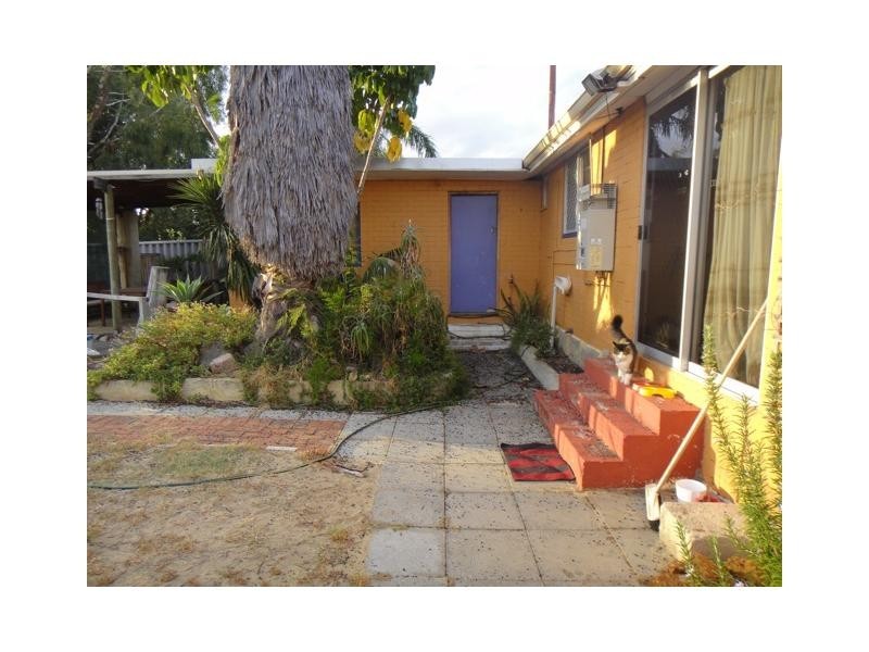 27 Mentone Road, Balga WA 6061