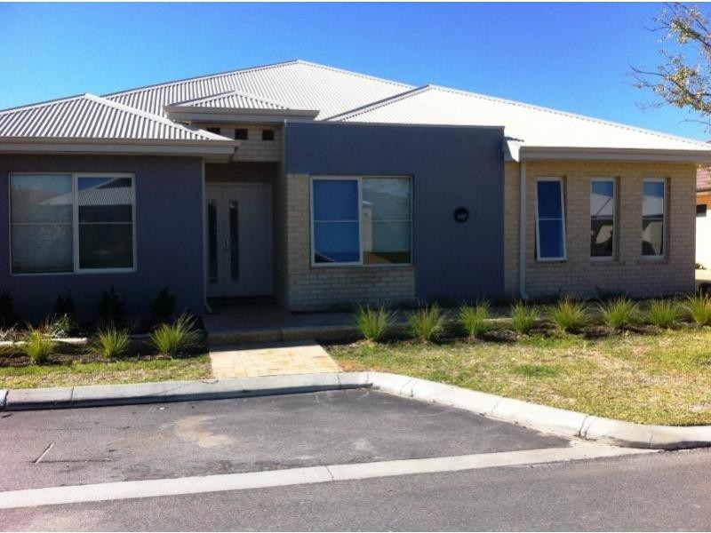 9 Koroit Way, Aveley WA 6069