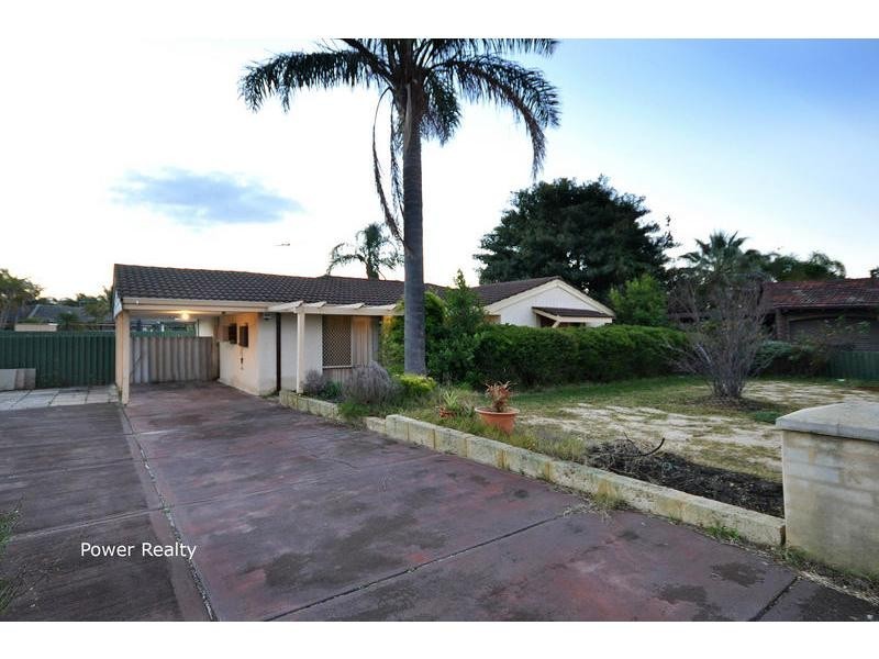 8 Wimpole Court, Alexander Heights WA 6064