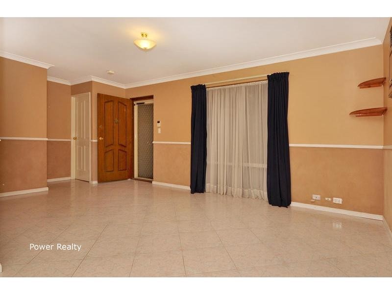 8 Wimpole Court, Alexander Heights WA 6064