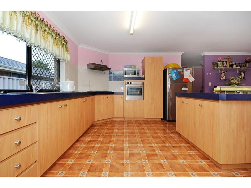 17 Peran Street, Beechboro WA 6063