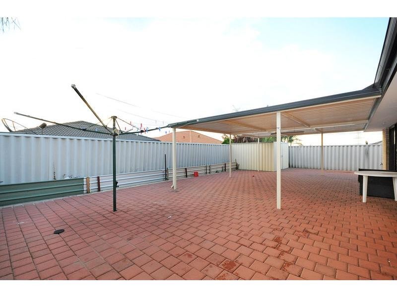 17 Peran Street, Beechboro WA 6063
