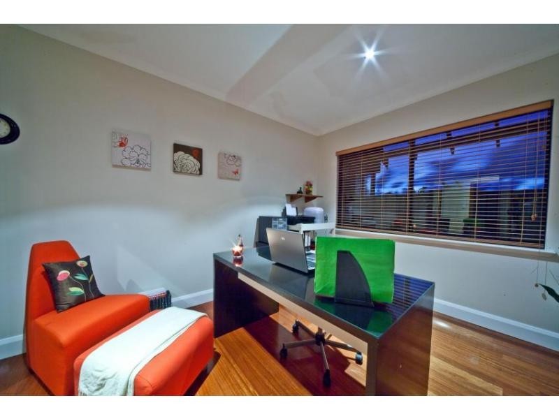 25 Stonewall Circuit, Landsdale WA 6065