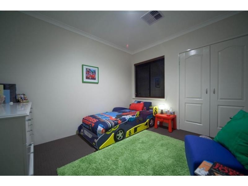 25 Stonewall Circuit, Landsdale WA 6065