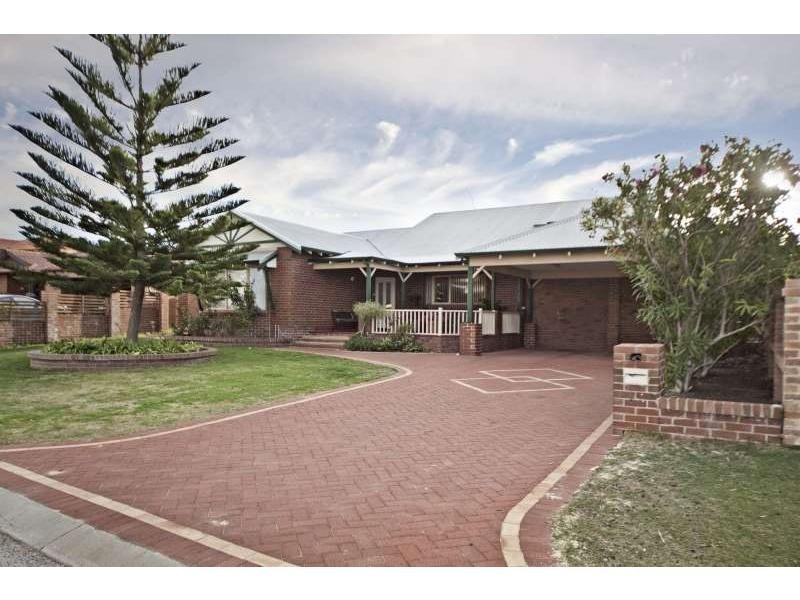 16 Bluewater Rise, Mullaloo WA 6027