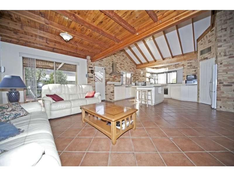 16 Bluewater Rise, Mullaloo WA 6027