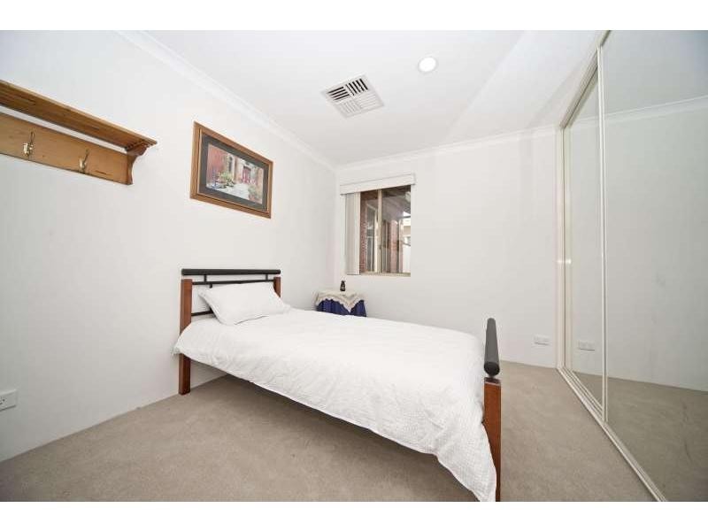 16 Bluewater Rise, Mullaloo WA 6027