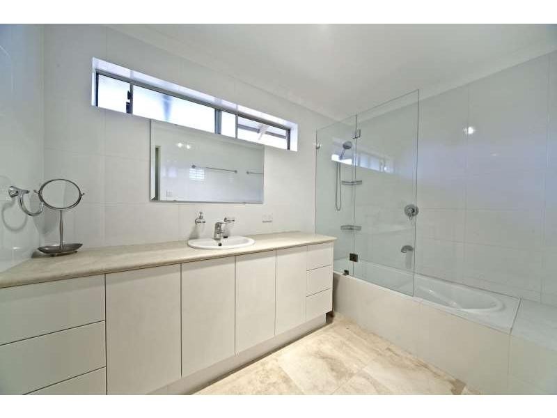 16 Bluewater Rise, Mullaloo WA 6027