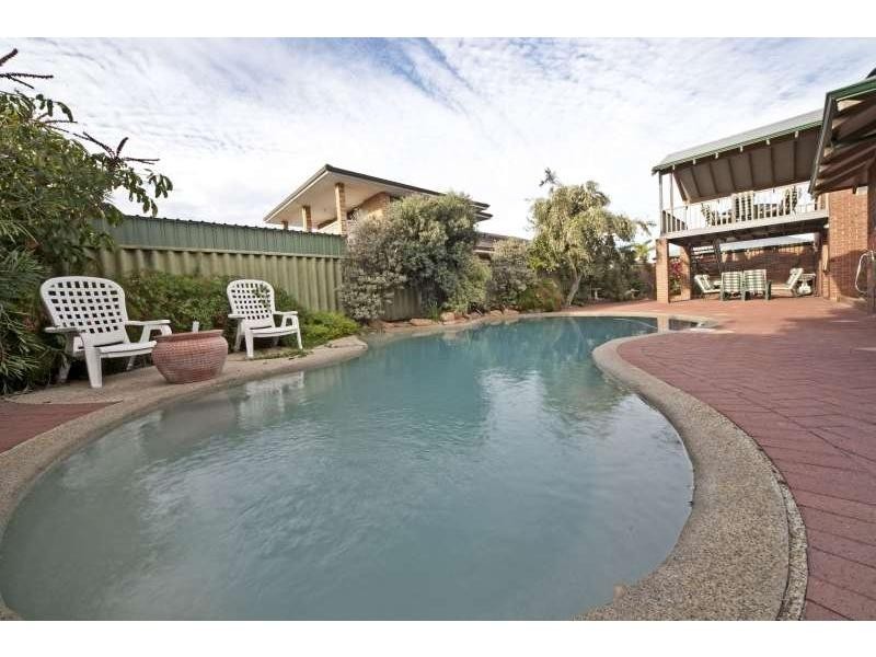 16 Bluewater Rise, Mullaloo WA 6027