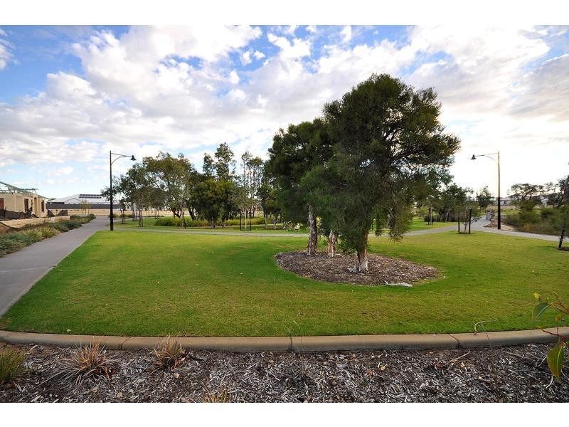 21 Ollave Circuit, Aveley WA 6069