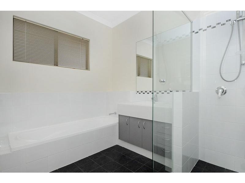 25 Ollave Circuit, Aveley WA 6069
