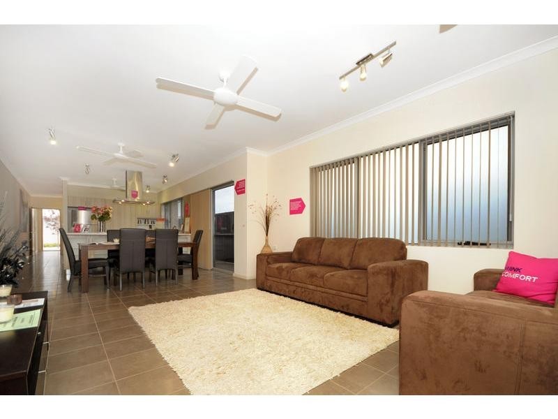 18 Wesley Way, Aveley WA 6069