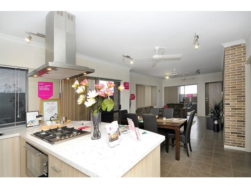 18 Wesley Way, Aveley WA 6069