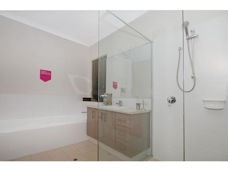18 Wesley Way, Aveley WA 6069