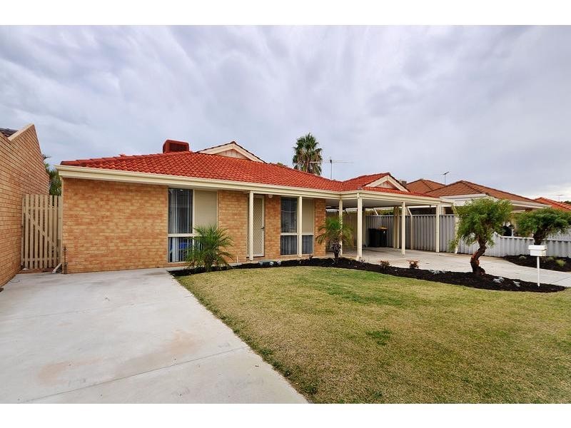 18 Parkin Way, Marangaroo WA 6064