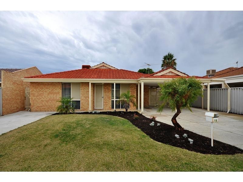 18 Parkin Way, Marangaroo WA 6064