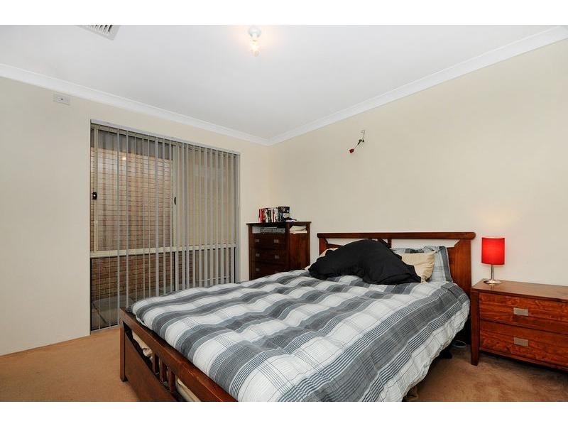 18 Parkin Way, Marangaroo WA 6064