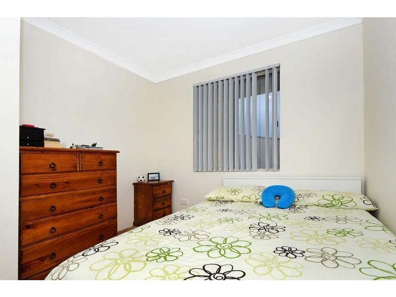 18 Parkin Way, Marangaroo WA 6064