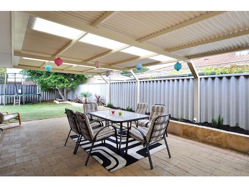 18 Parkin Way, Marangaroo WA 6064