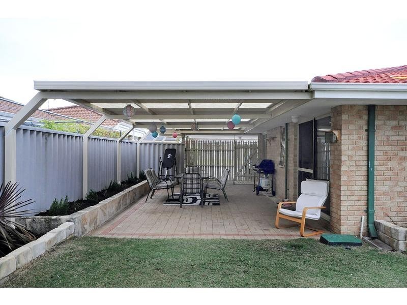 18 Parkin Way, Marangaroo WA 6064