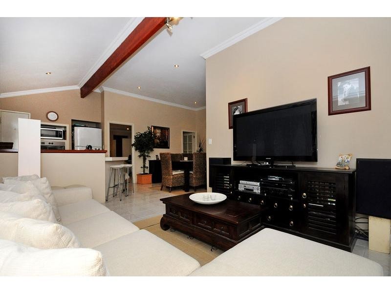 17 Collison Place, Marangaroo WA 6064