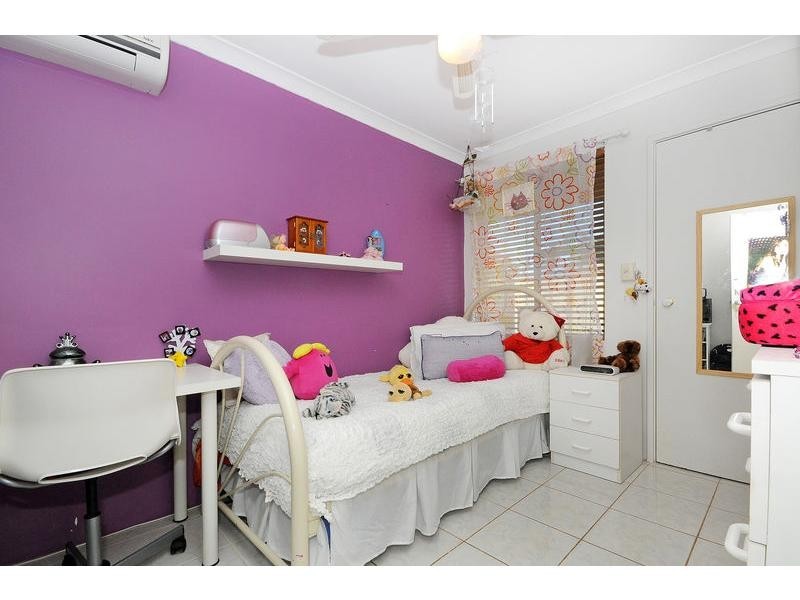 17 Collison Place, Marangaroo WA 6064