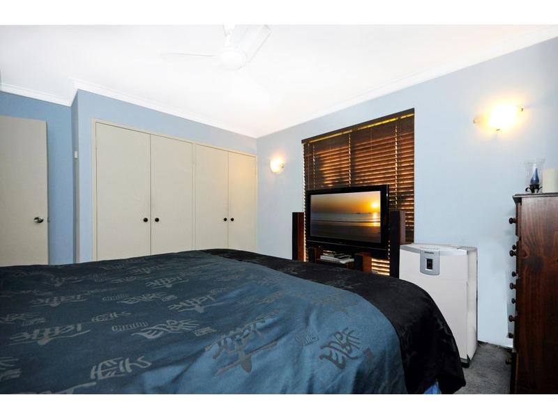 9/303 Wharf Street, Queens Park WA 6107