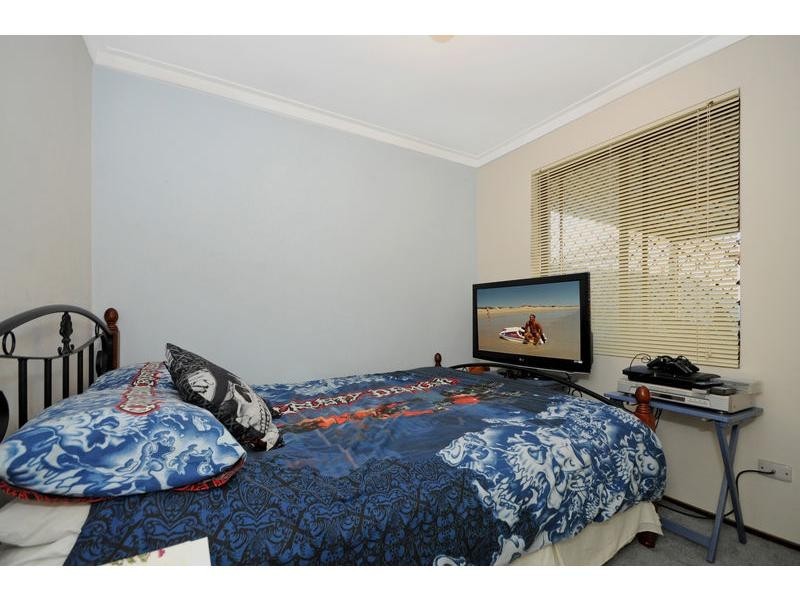 9/303 Wharf Street, Queens Park WA 6107