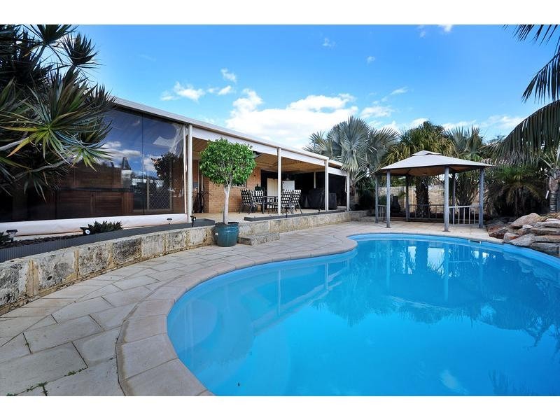 1 River Fig Place, Alexander Heights WA 6064