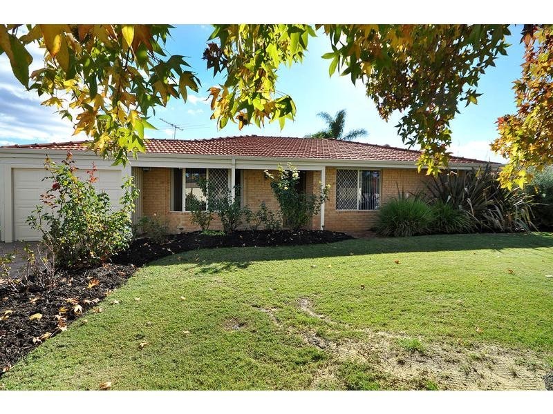 1 River Fig Place, Alexander Heights WA 6064