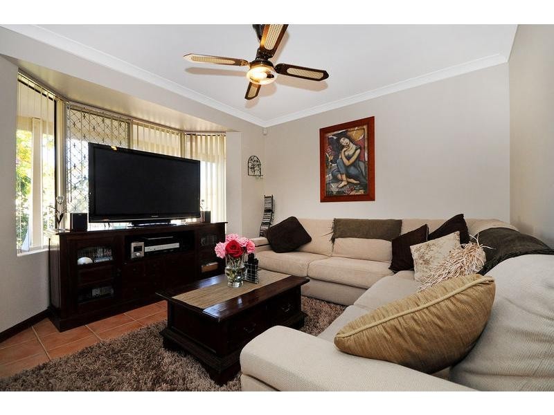 1 River Fig Place, Alexander Heights WA 6064