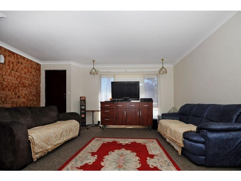 12 Pendula Garden, Mirrabooka WA 6061